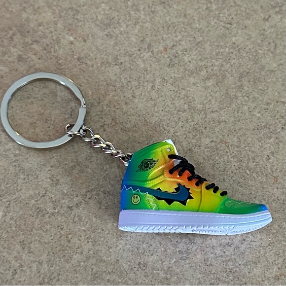 Keychain✨ - Picture 4 of 6